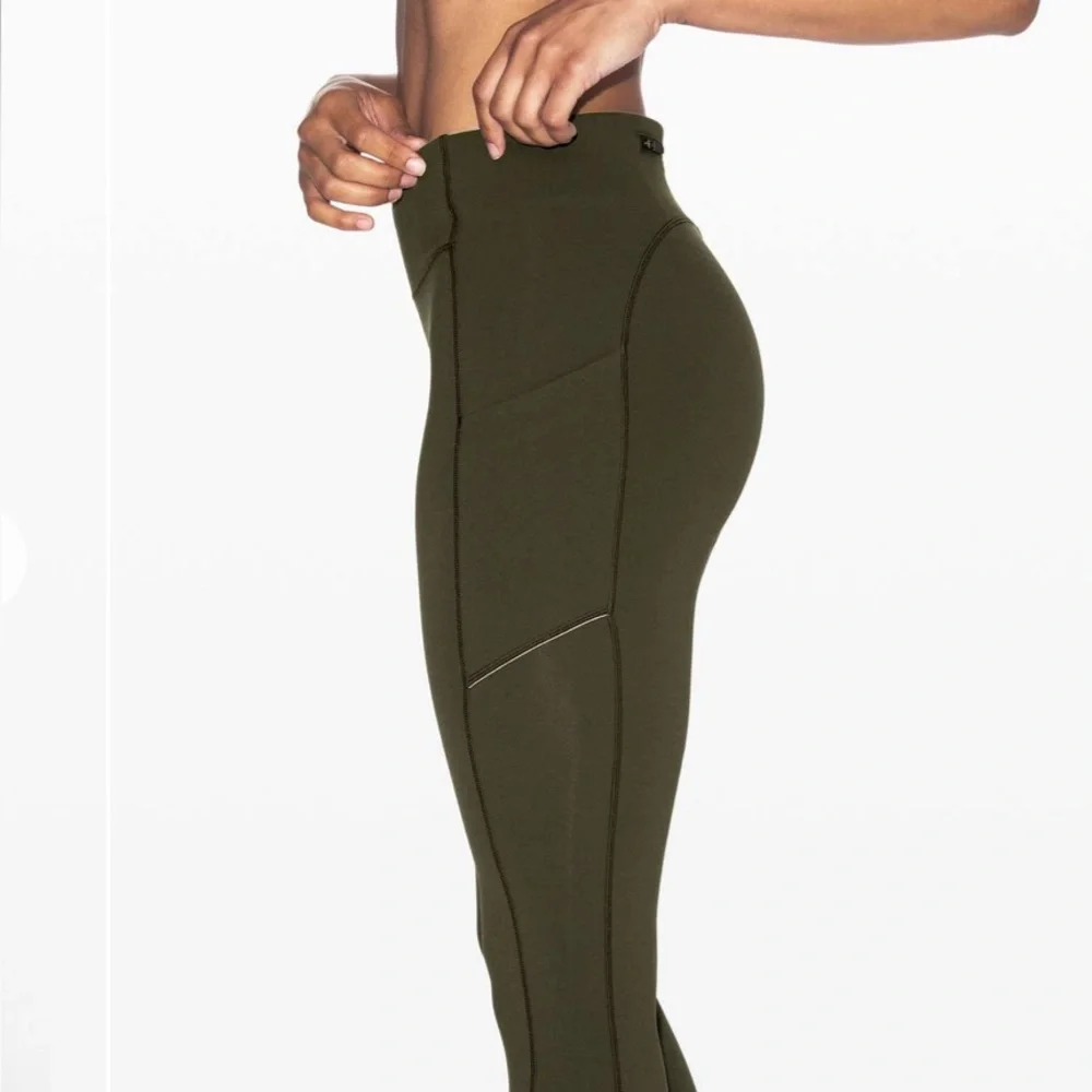 Lululemon Speed Up Tight 31